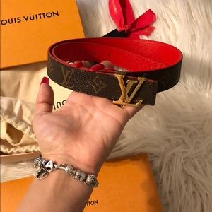 (SOLD) Louis Vuitton Reversible Women’s Belt